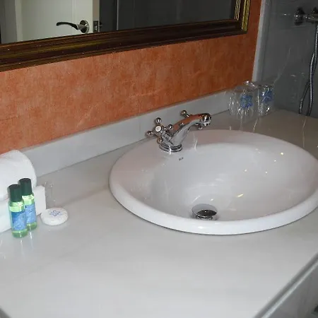 מלון Sercotel Casas De Mercaderes 3*